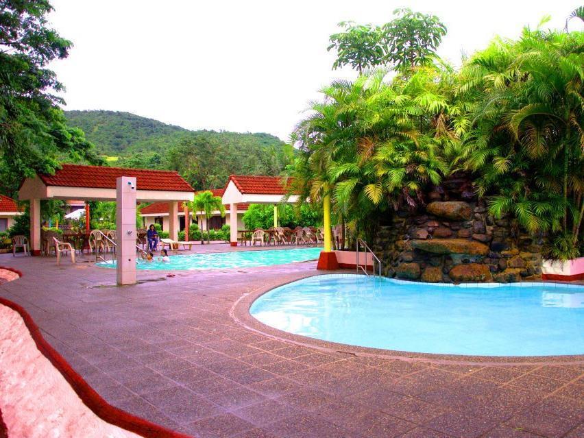 Club Manila East Real Hotel Infanta Eksteriør billede