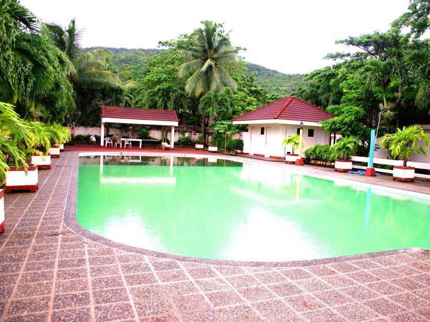 Club Manila East Real Hotel Infanta Eksteriør billede